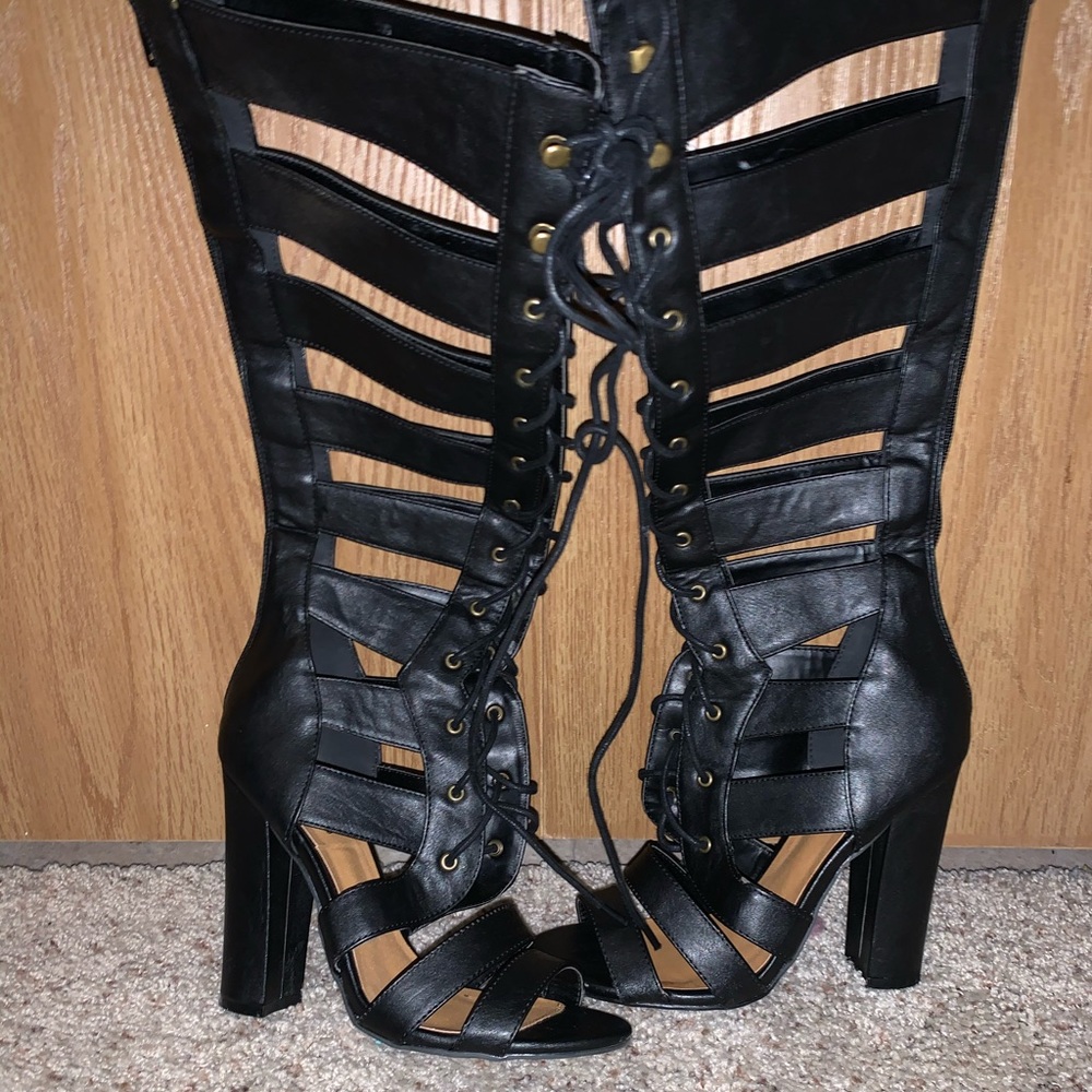 Knee-high gladiator Heels